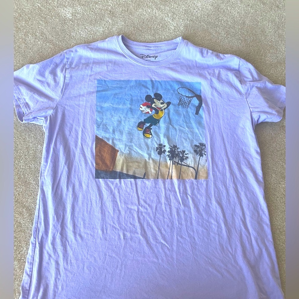 Disney Brand Mickey Basketball Shirt. Men’s XL.